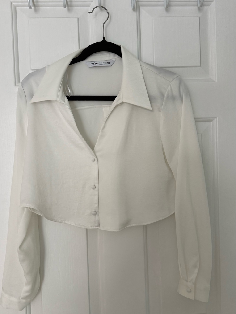Zara Cream Cropped Collared Button-Front Blouse